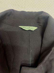Chic Black Cropped Blazer Top
