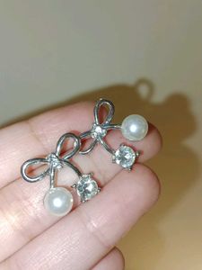 Cute Bow Pearl & Crystal Earrings
