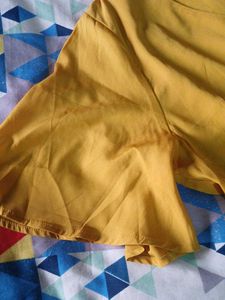 Mustard Yellow V-Neck Cropped Top