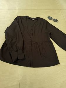 Chic Black Button-Up Peplum Top