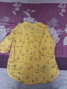 Chic Yellow Star Print Tunic Top