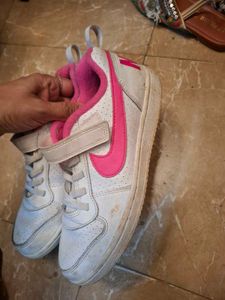 Nike White Pink Sneakers for 6 to 8 ye old