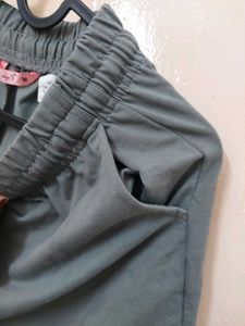 Comfortable sports gray Shorts