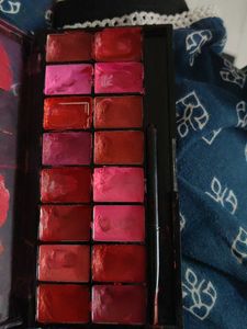 16 Color Lipstick Palette