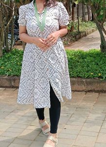 Elegant White &amp; Black Printed Kurta