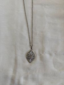Sparkling Diamond Pendant Necklace