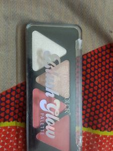 Huda Color Blush &amp; Glow Pallette