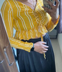 Zastraa Mustard Crop Top