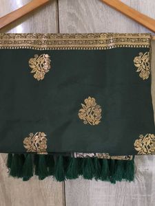 “Elegant Dark Green Silk Dupatta with Rich Golden