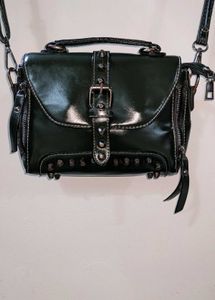 OLIVE GREEN SLINGBAG