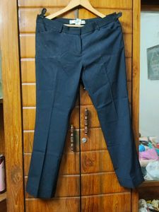 Arrow|Preloved|🖤 Black Striped Trouser| Size: 35"