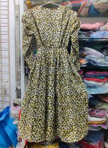 Chic Leopard Print Midi Dress