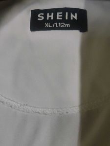 SHEIN OVERSIZED T-SHIRT