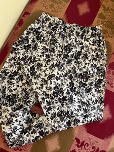 Chic Black &amp; White Floral Palazzos