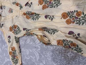 Cream Floral Print Kurta with Lace Detail
