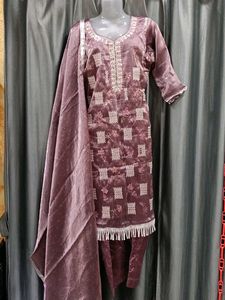 Elegant Mauve Embroidered Salwar Suit