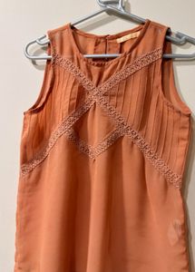 Dressberry Chic peach Lace Top