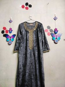 🥳Elegant Velvet Embellished Kurta