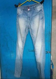 ....pack of 2 jeans....