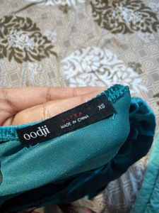 Elegant emerald green Velvet Dress