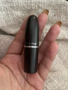 MAC Lipstick Diva