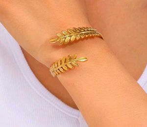 Gold Leaf Bracelet✨🌿