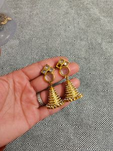Jhumke, Golden Colour, 1 Nagina Is Missing