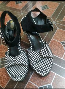 Chic Checkered Platform Heels with Bow Accent