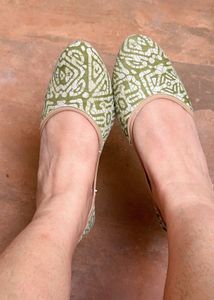 Ethnic Printed Juttis – Size 12 (EU 40)