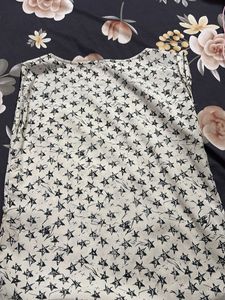 Unique Star Print Top