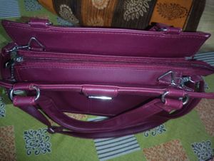 Leather meterial side/hand bag
