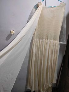 Last Price❣️Classy White Gown😍🔥 Saree Design