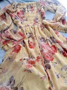 Chic Floral Off-Shoulder Maxi Dress