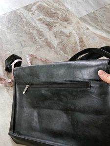 Classic Black Leather Messenger Ba