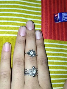 Stylish Flower & Chain Rings Set