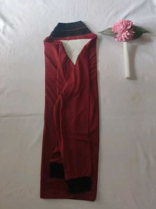 Maroon V-Neck T shirt in full arm,👚