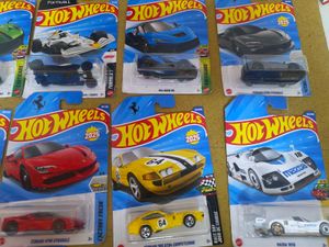 Hot Wheels Die-Cast Cars Lot