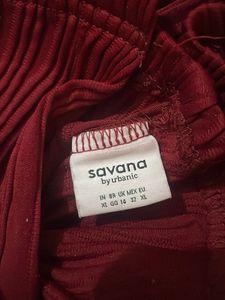 savana Maroon Ribbed Button-Up Top