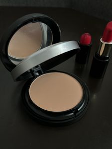 Mac Studio Fix Powder Plus Foundation With Lipstic