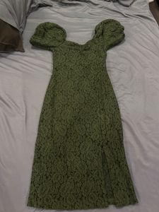 off shoulder sweetheart neck dress