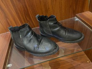Black Leather Chelsea Boots