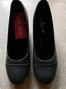 New Classic Women Black Pumps
