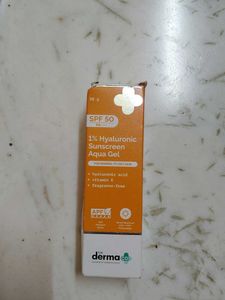 The Derma Co. 1% Hyaluronic Sunscreen Aqua Gel