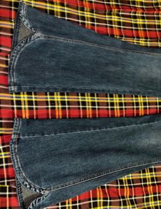 Women's Flared Jeans