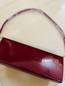 Chic Burgundy Clutch Bag 👛