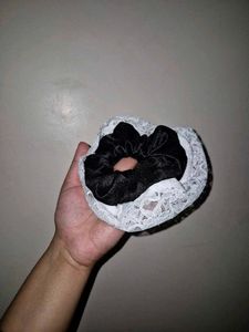 Moonlace Scrunchie ✨