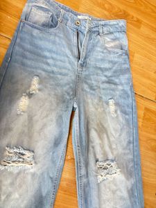 Distressed Wide Leg Jeans