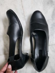 Classic Black Slingback Heels