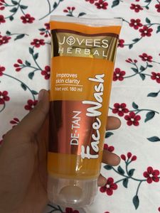 Jovees Herbal De-Tan Face Wash