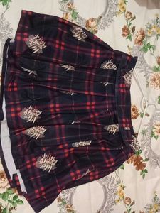 Plaid Skirt with Quote Detail